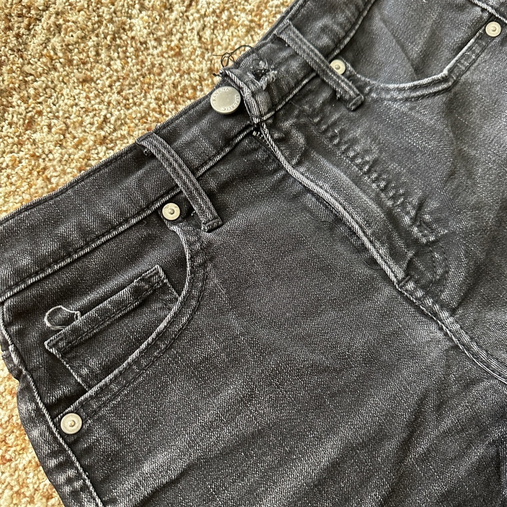banana republic mid rise black cut off shorts - 25P
